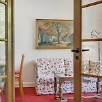 Sweethome 住宿加早餐酒店 埃斯比约