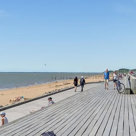 住宿加早餐酒店 Sweethome 埃斯比约