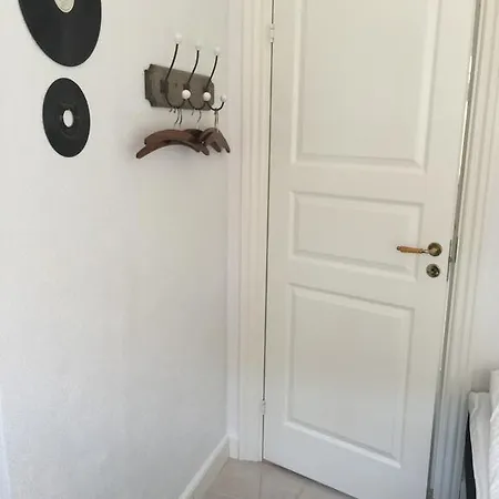 לינה וארוחת בוקר Sweethome אסביירג